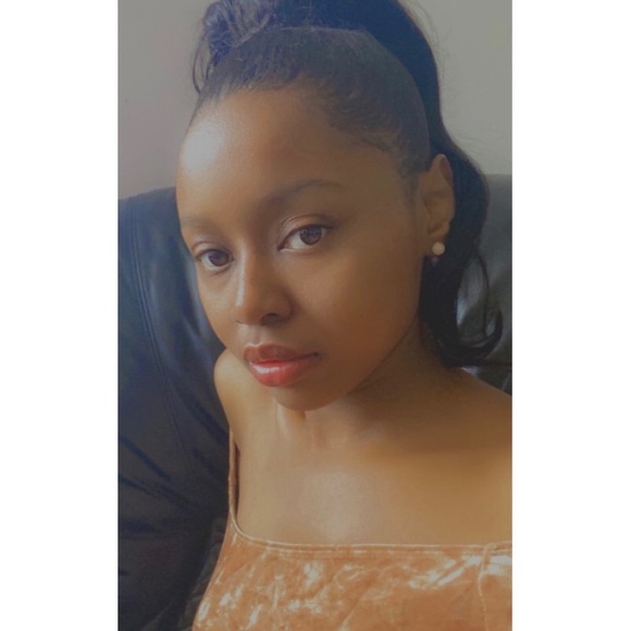 Meet your Posher, Geia - Picture 1 of 1